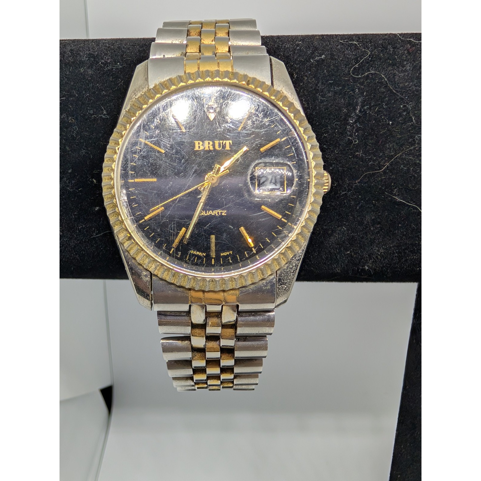 Vtg Brut Watch  Blue Face  Fluted Bezel Jubilee Band  Bba22